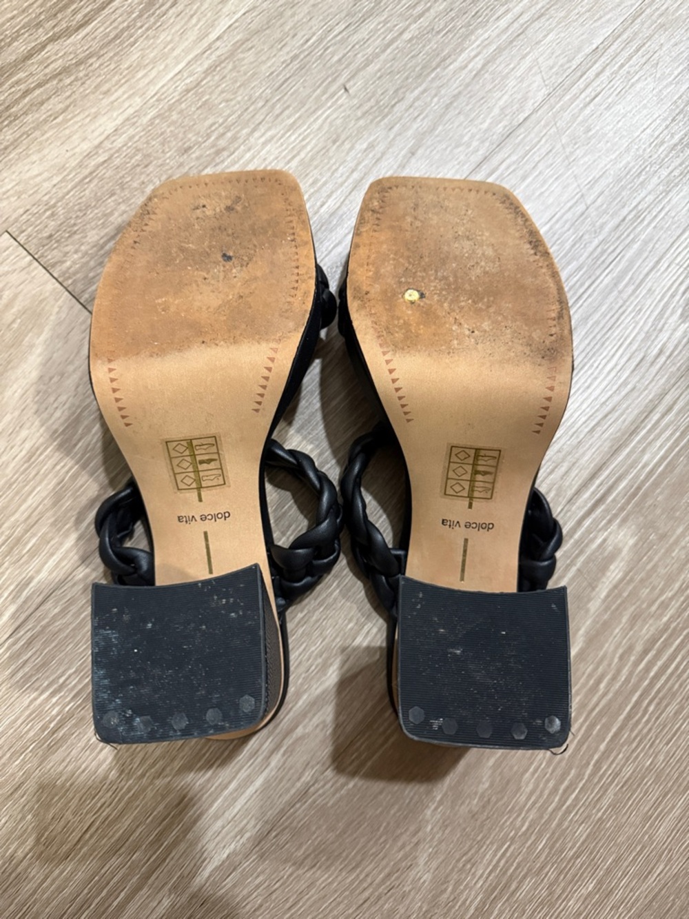 Dolce Vita Ashby Sandal - Picture 7 of 8